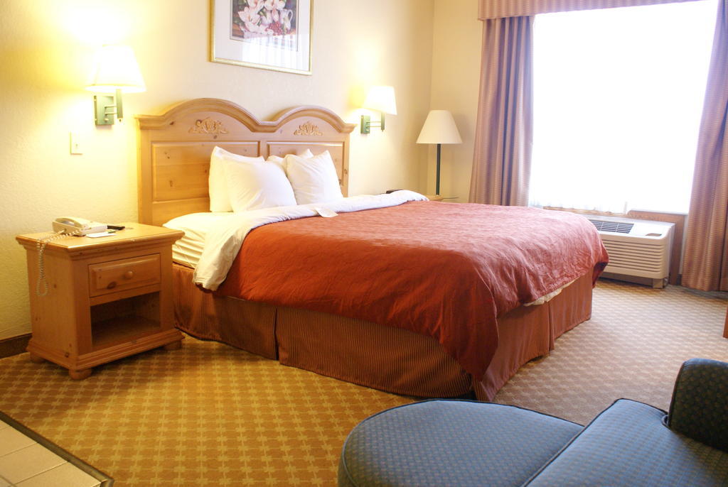 Lexington & Columbus-polaris Hotel