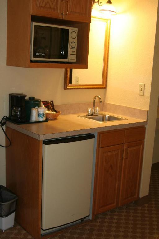 Lexington & Columbus-polaris Hotel 3*